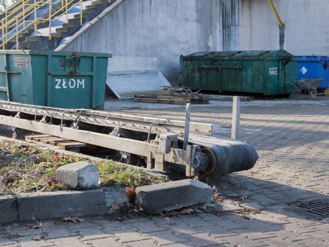 6. Zdemontowany stary przenośnik skratek